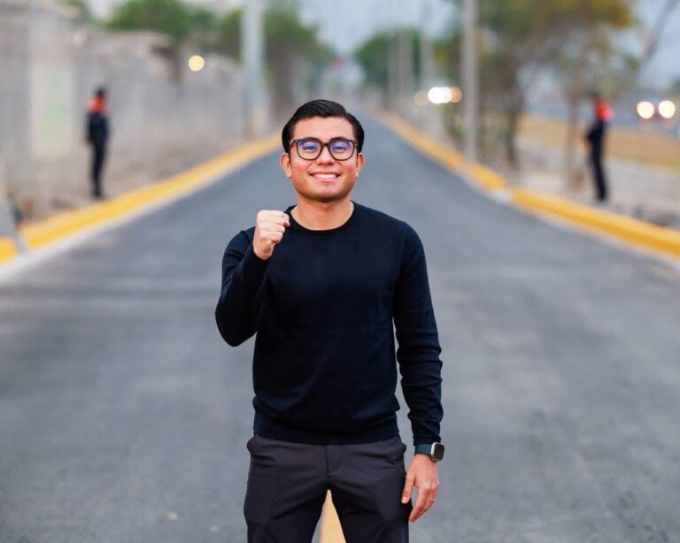 En solo 72 horas, Félix Arratia entrega nueva vialidad que le ahorra hasta 15 minutos a la raza de Juárez