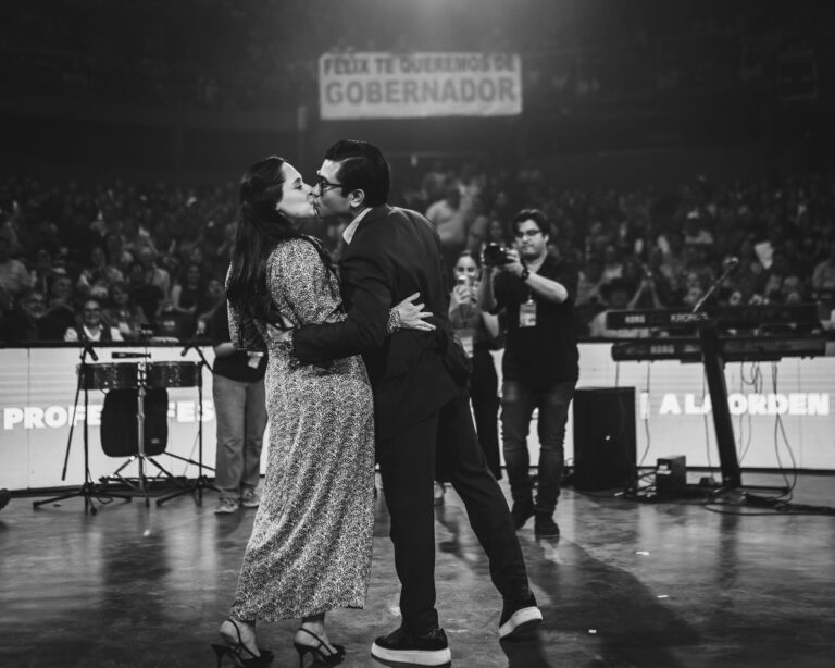 Ni En Consejo Técnico Había Tanto Ambiente: Profes De Juárez Arman Mega Fiesta, Bailan, Gritan y Hasta Se Llevan Carro